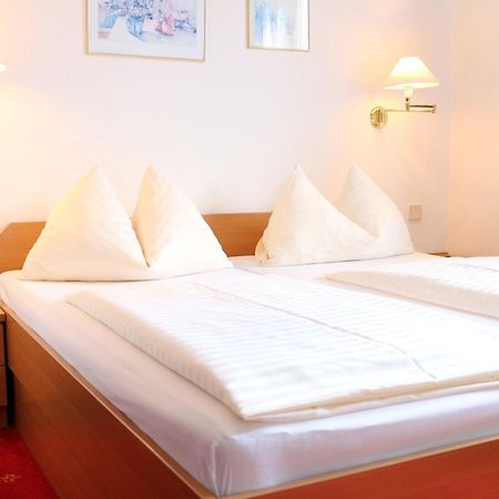 Hotel Gasthof Kasino Villach Buitenkant foto