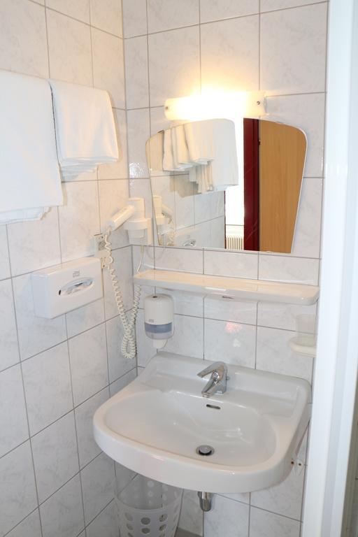 Hotel Gasthof Kasino Villach Kamer foto