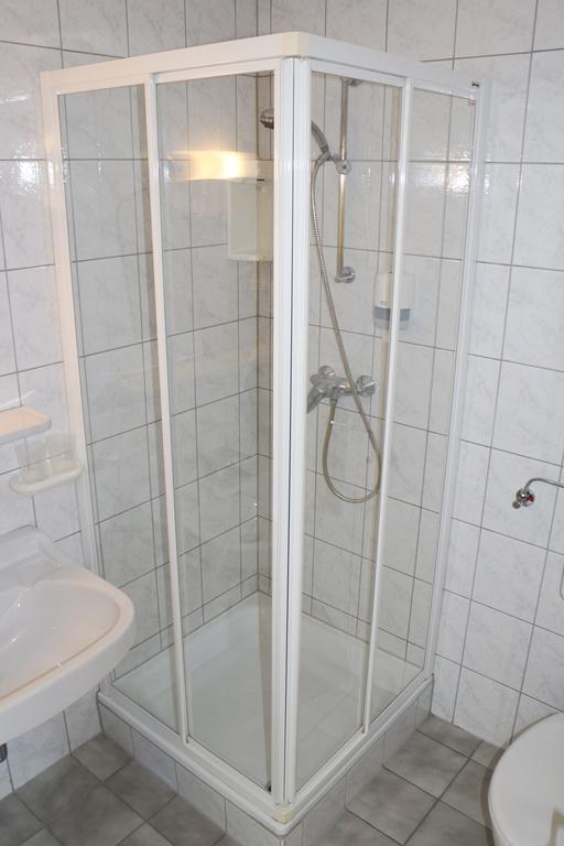 Hotel Gasthof Kasino Villach Kamer foto