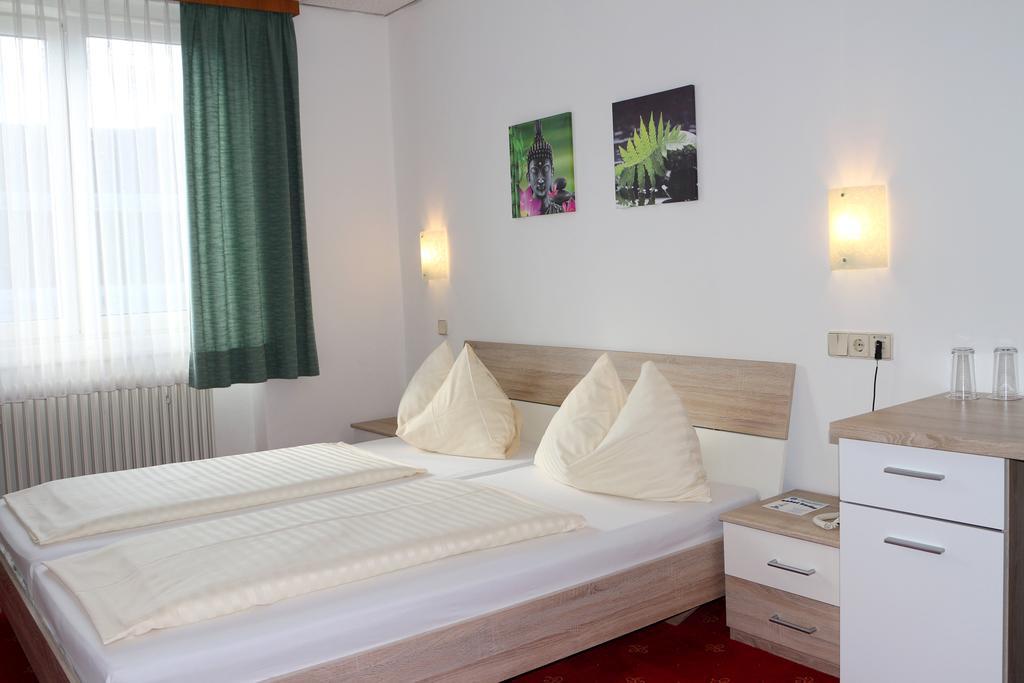 Hotel Gasthof Kasino Villach Kamer foto