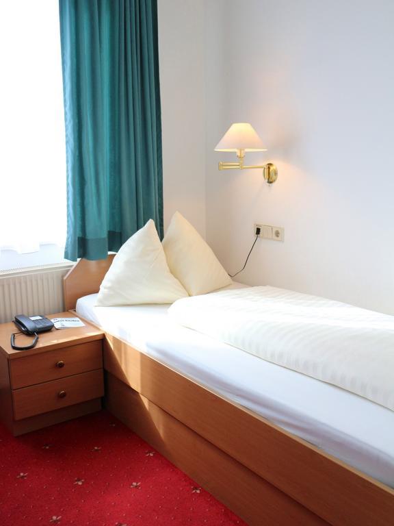 Hotel Gasthof Kasino Villach Kamer foto