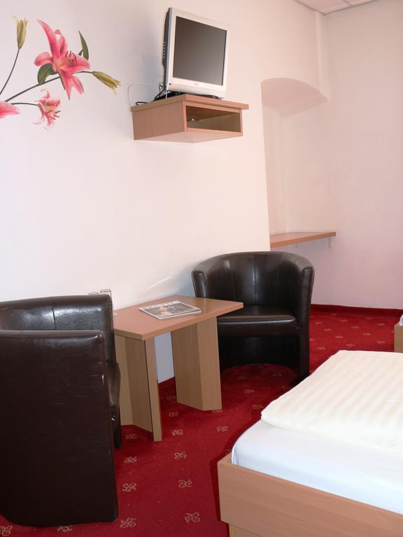 Hotel Gasthof Kasino Villach Kamer foto