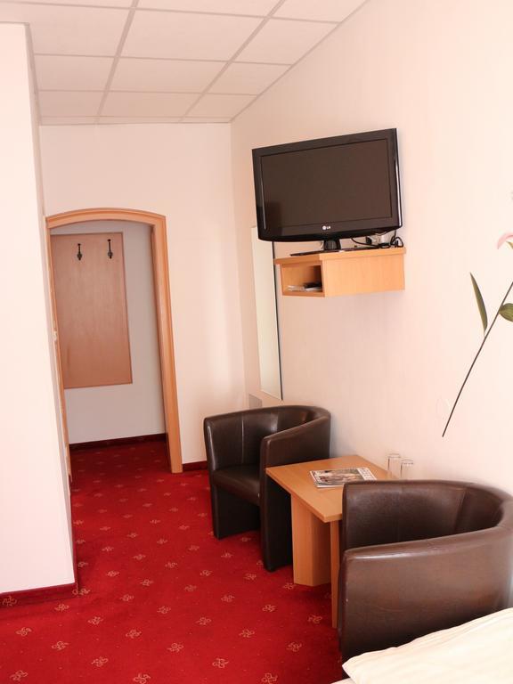 Hotel Gasthof Kasino Villach Kamer foto